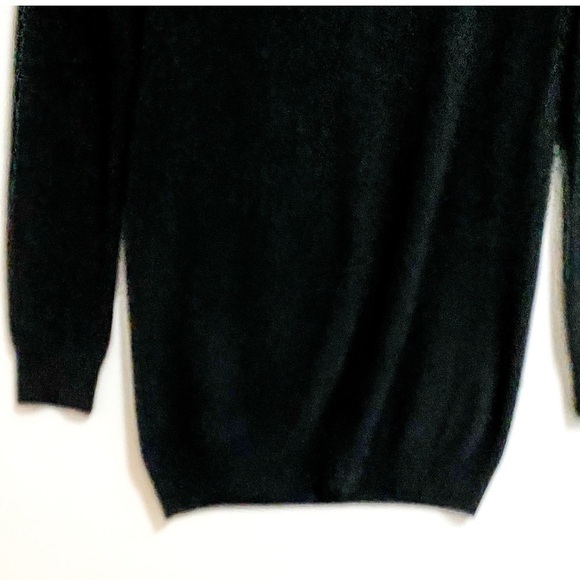 See by Chloe black sweater, tunic length woo/cashmerel blend sweater with flower - Picture 7 of 12